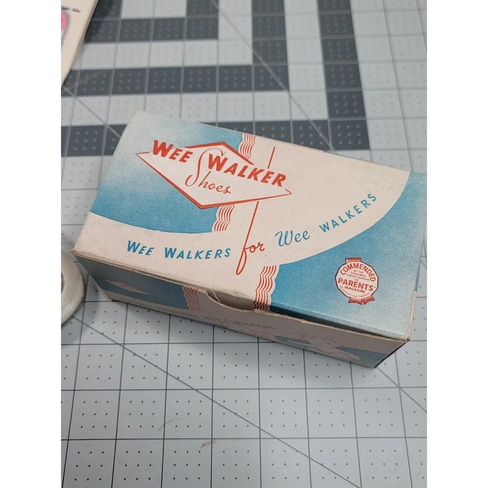 Vintage Baby Shoes With Original Box & Papers Wee Walker Made In USA 1940s
